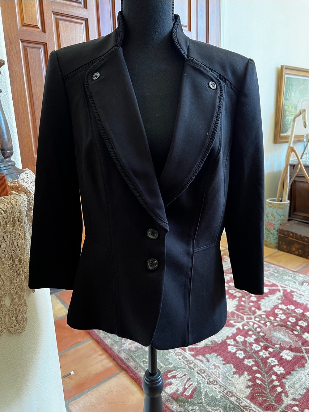 WHITE HOUSE BLACK MARKET WHBM Black ¾ Sleeve Seasonless Ruffle Jacket 10